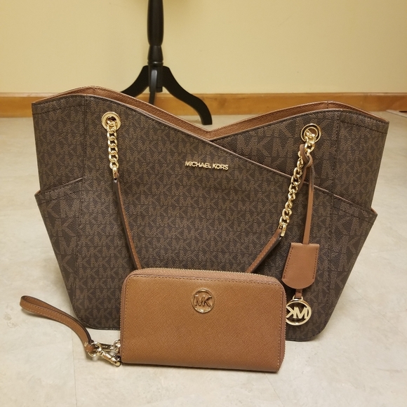 NWT MK large x chain purse and wallet set - Picture 13 of 15